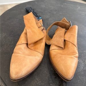 Women’s tan leather Free People shoes size 6.5